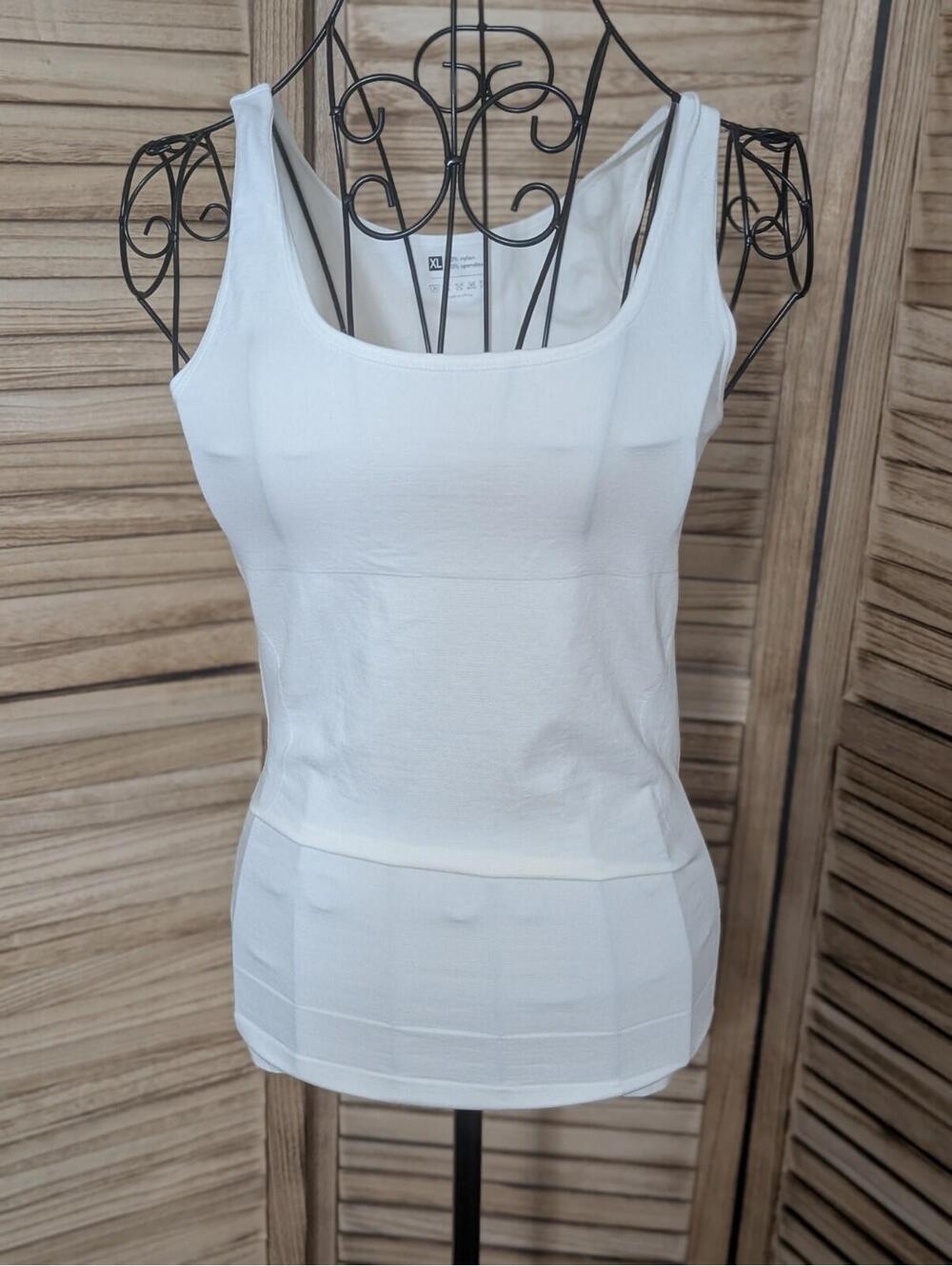 Intimates women's XL Athletic tank top White‎